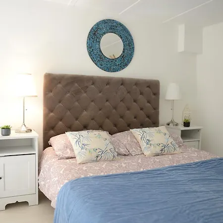 Studio With Mezzanine Close To Beaches And Shops Διαμέρισμα