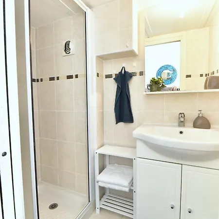 Apartment Studio With Mezzanine Close To Beaches And Shops Nice