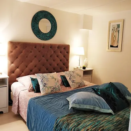Studio With Mezzanine Close To Beaches And Shops *